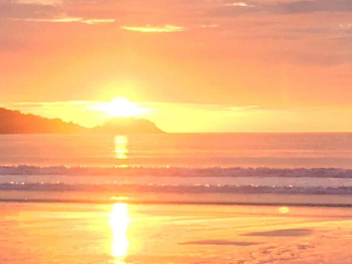 Inn Dulgence Patong Luaran gambar