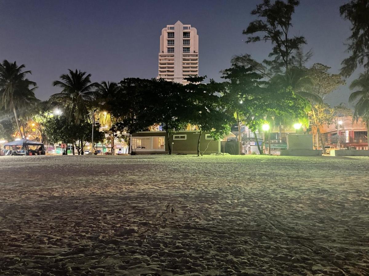 Inn Dulgence Patong Luaran gambar