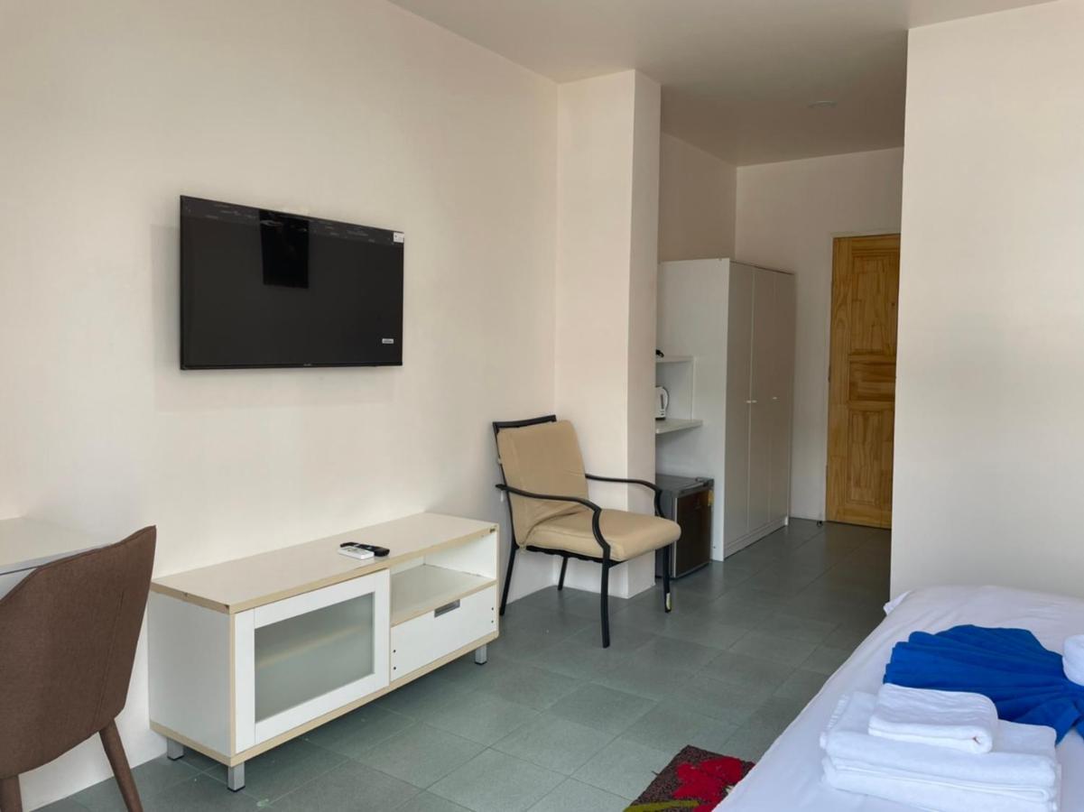 Inn Dulgence Patong Luaran gambar