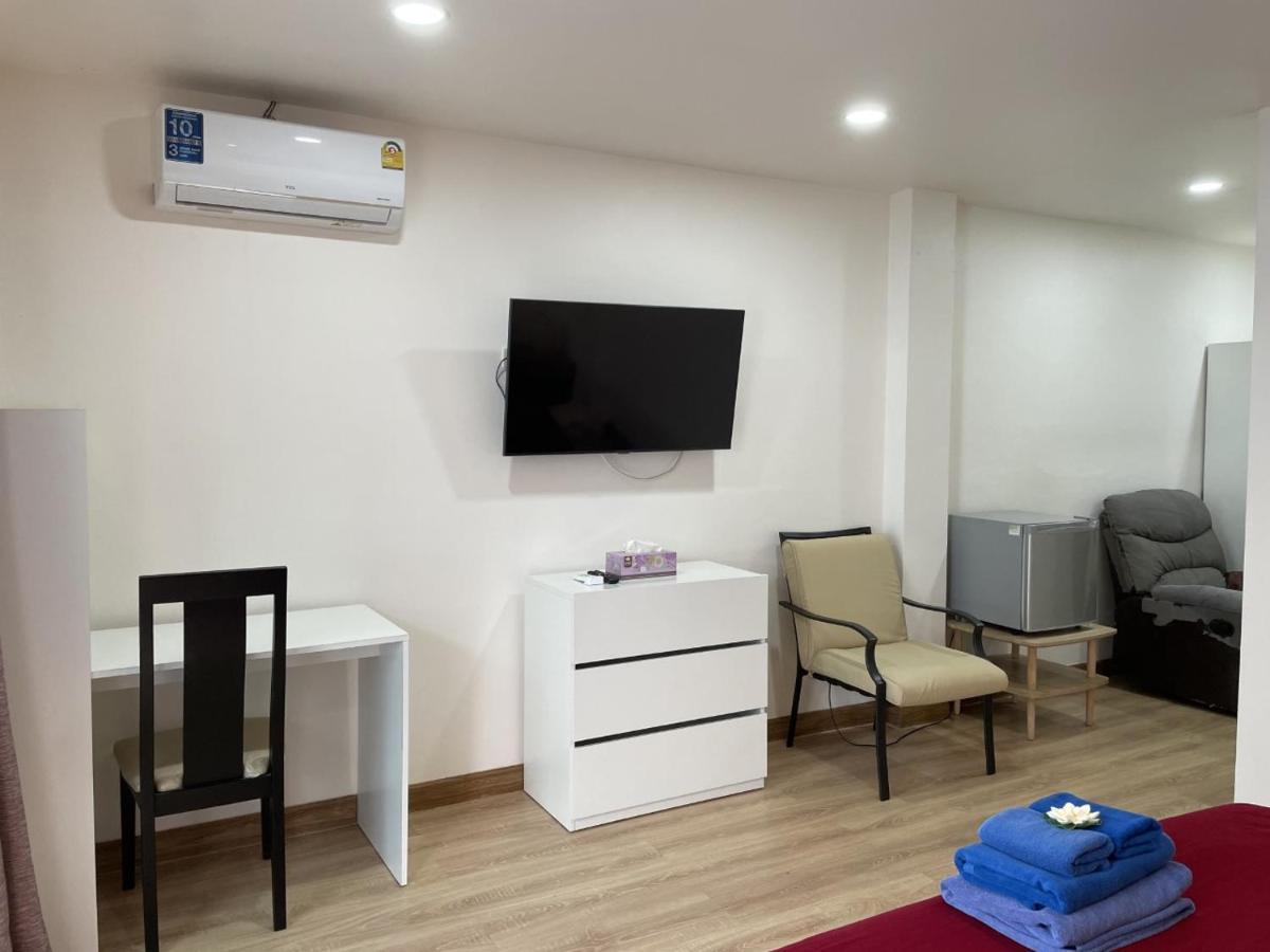 Inn Dulgence Patong Luaran gambar