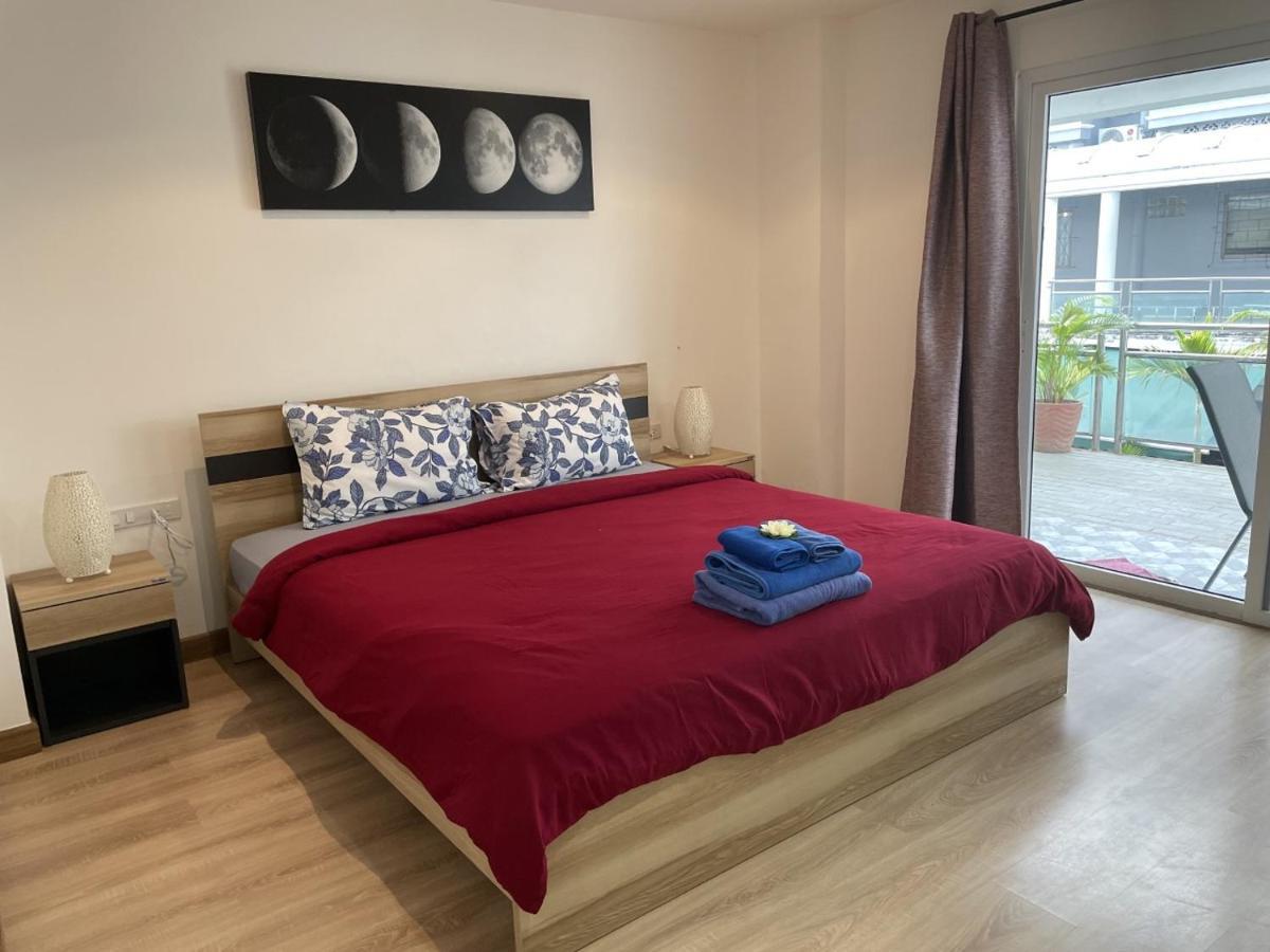 Inn Dulgence Patong Luaran gambar