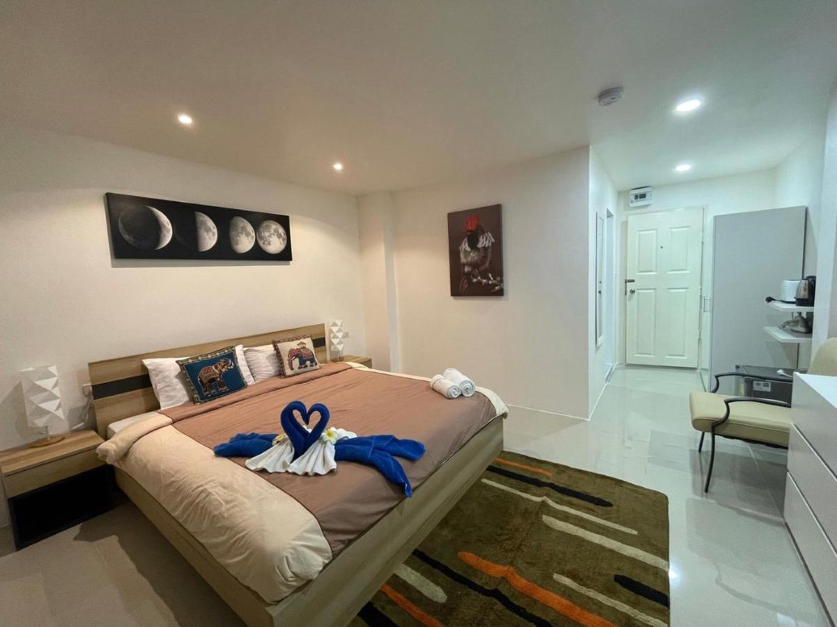 Inn Dulgence Patong Luaran gambar