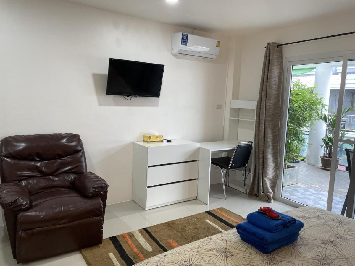 Inn Dulgence Patong Luaran gambar