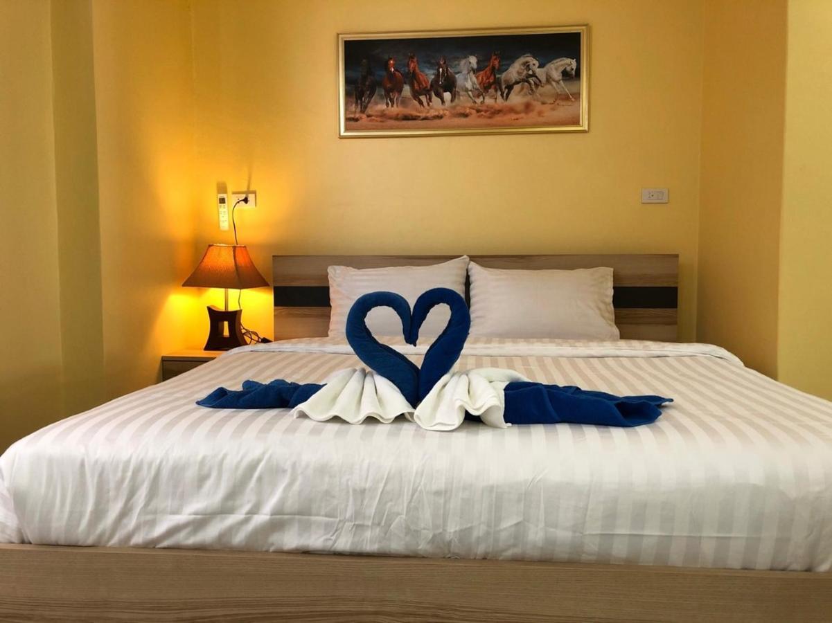 Inn Dulgence Patong Luaran gambar