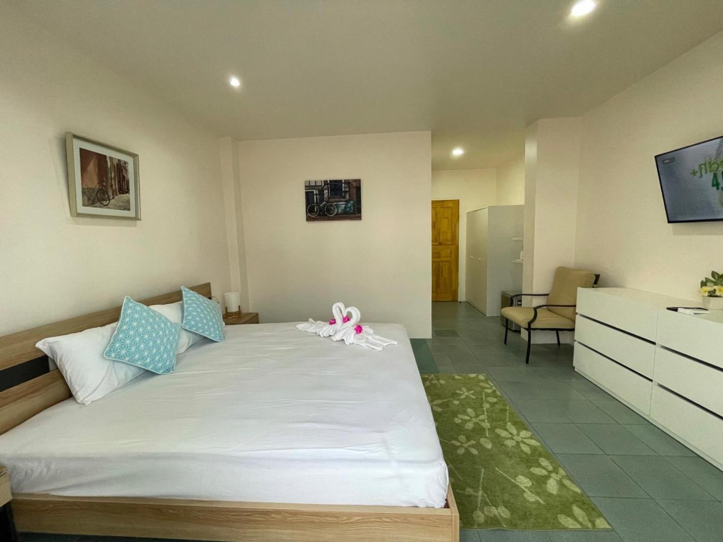 Inn Dulgence Patong Luaran gambar