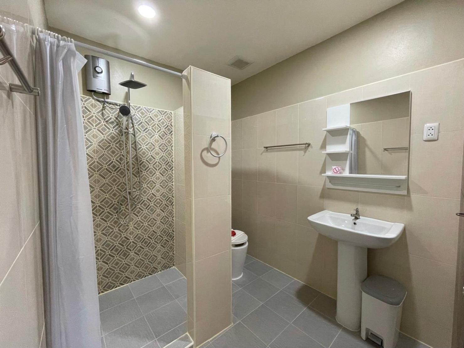 Inn Dulgence Patong Luaran gambar